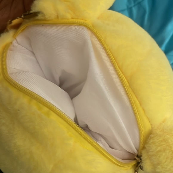 Pickachu backpack plush - Picture 5 of 6